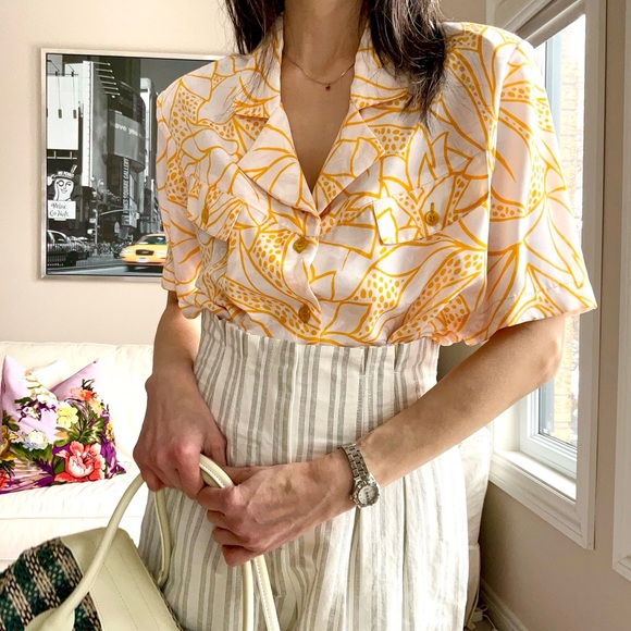 Tops - Vintage flowy short sleeve button down shirt